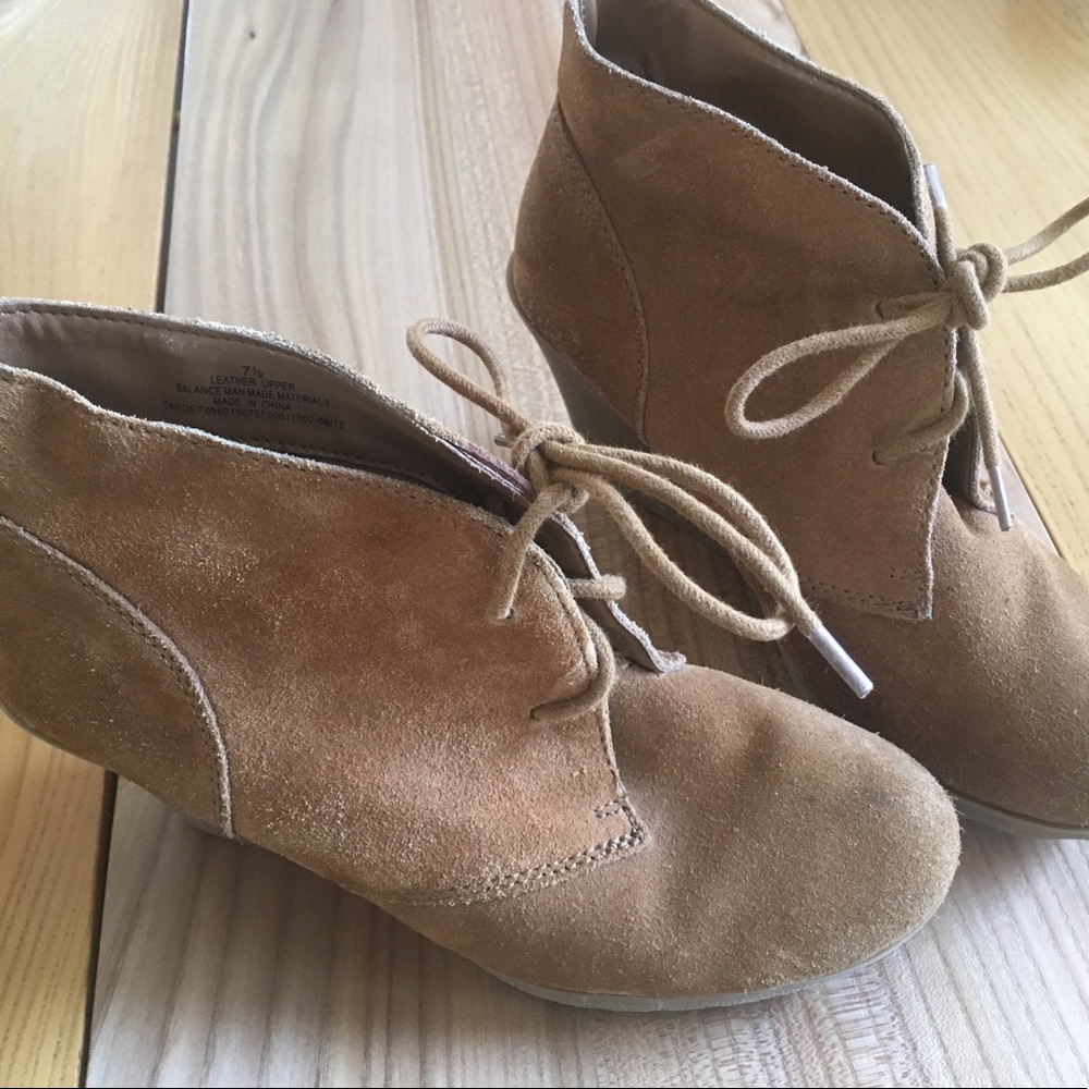 Tan / Buckskin Suede Wedges